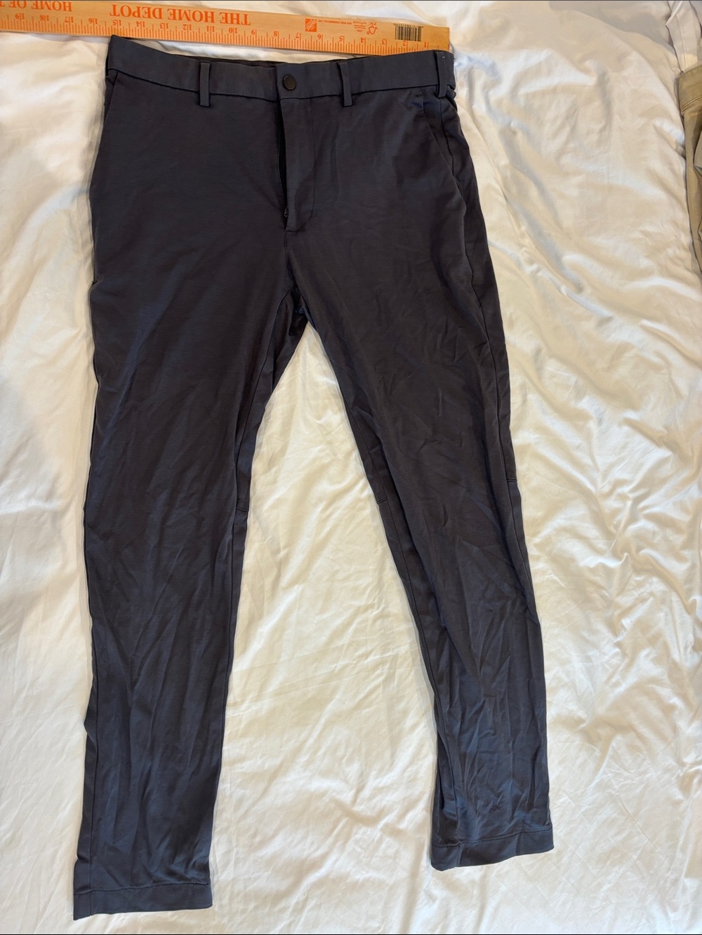 Banana Republic Men's Chinos in Dark Navy